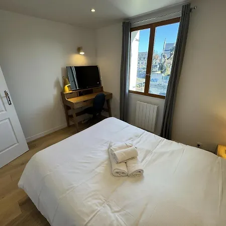 Hyper Centre Apartment